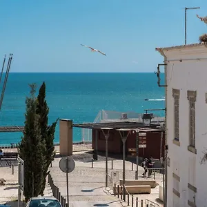 https://albufeira-beach-apartment.hotelaalgarve.com